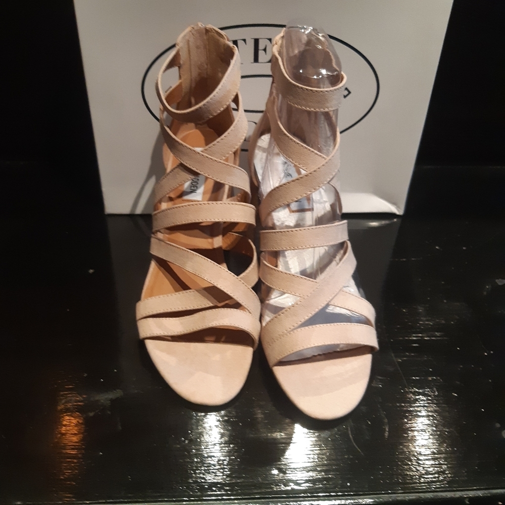 Steve Madden's Junie Blush Microsuede Upper